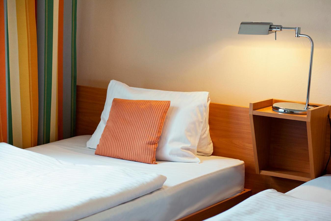 Hotel Benica Бенешов Экстерьер фото
