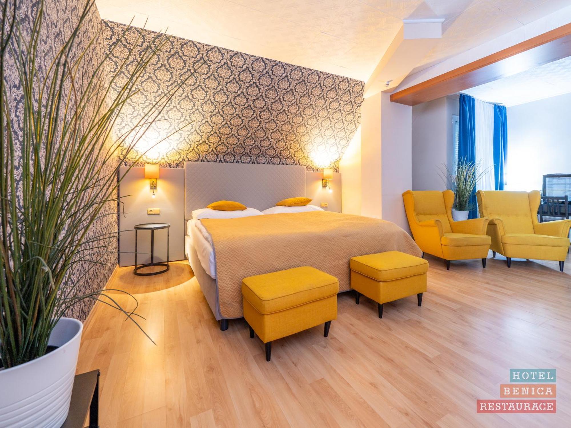 Hotel Benica Бенешов Экстерьер фото