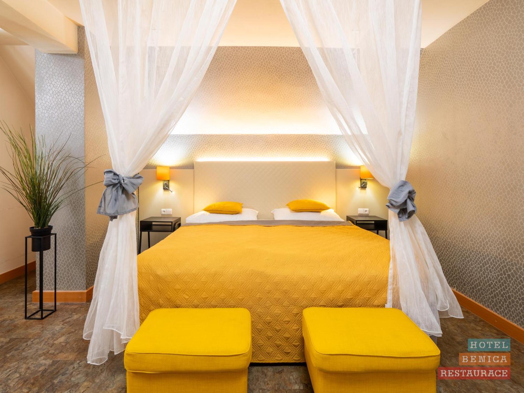 Hotel Benica Бенешов Экстерьер фото