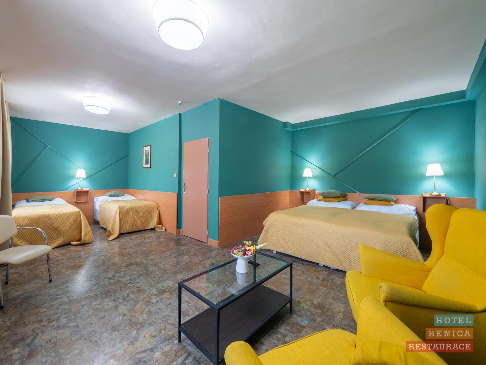 Hotel Benica Бенешов Экстерьер фото