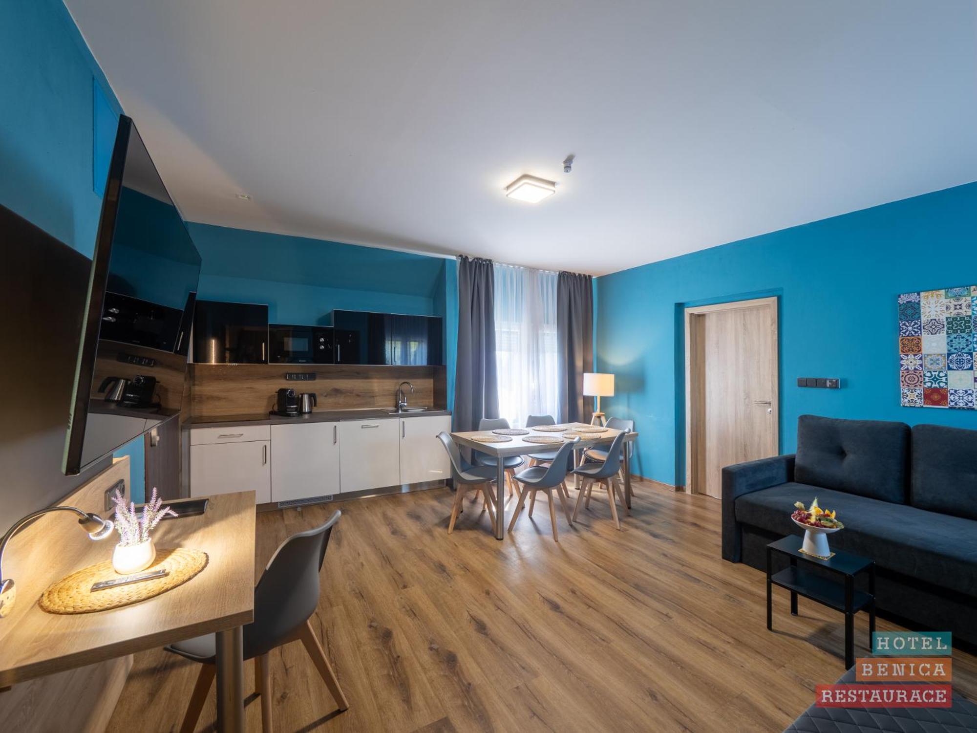 Hotel Benica Бенешов Экстерьер фото