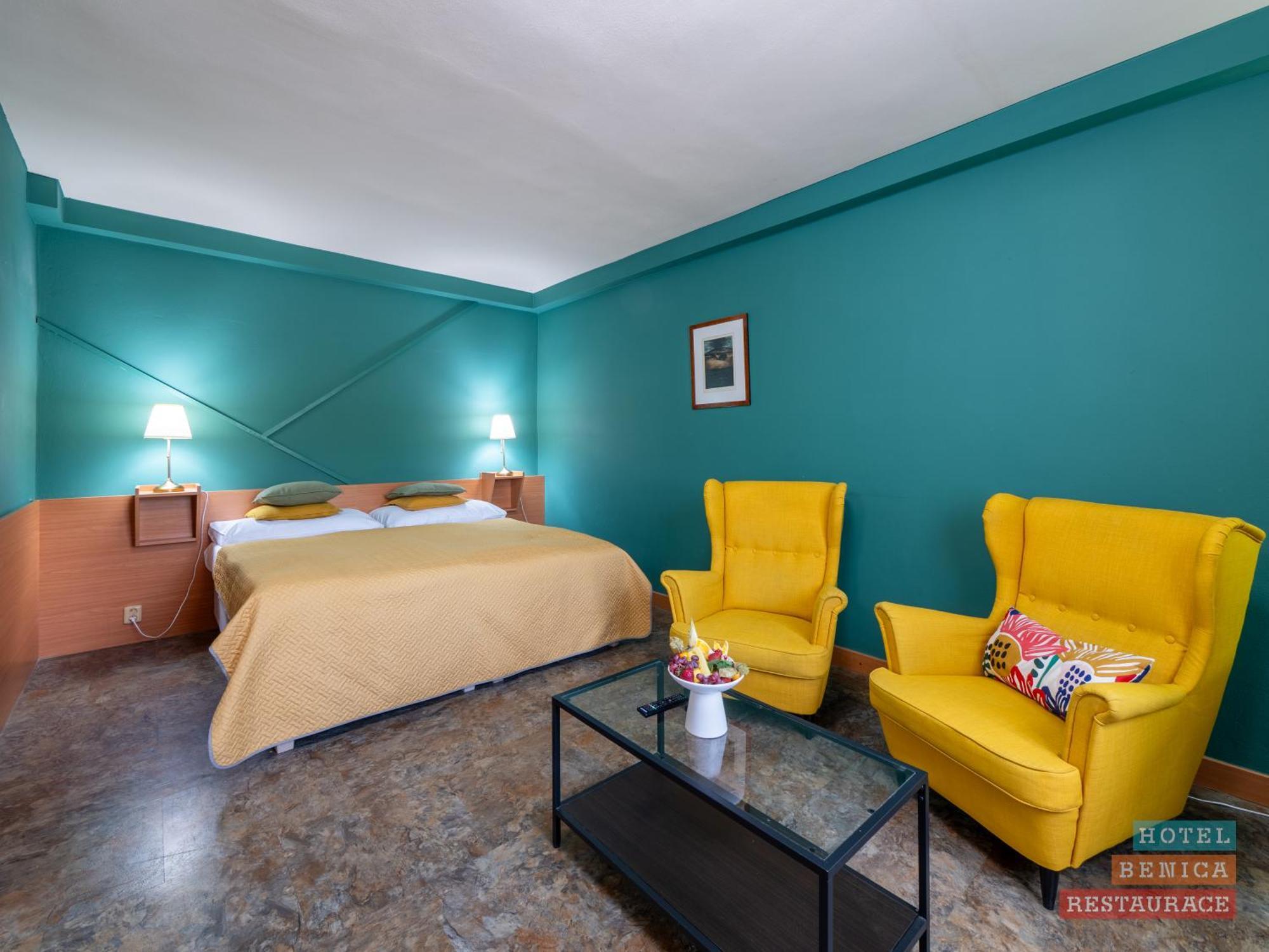 Hotel Benica Бенешов Экстерьер фото